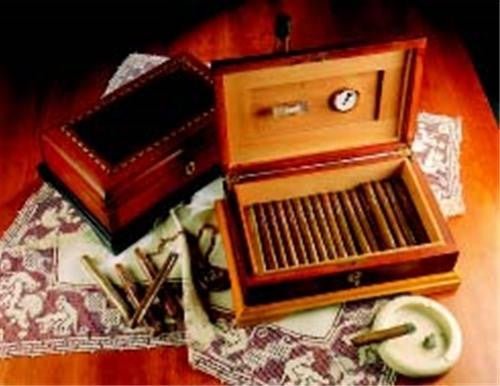 Humidor Woodworking Plan - Cherry Tree Toys